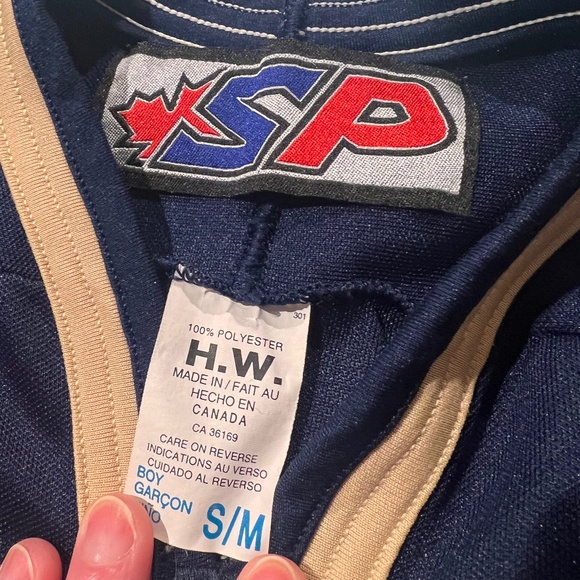 Kids SP Victoria Salmon Kings ECHL Canada Hockey Jersey S/M - Picture 5 of 8